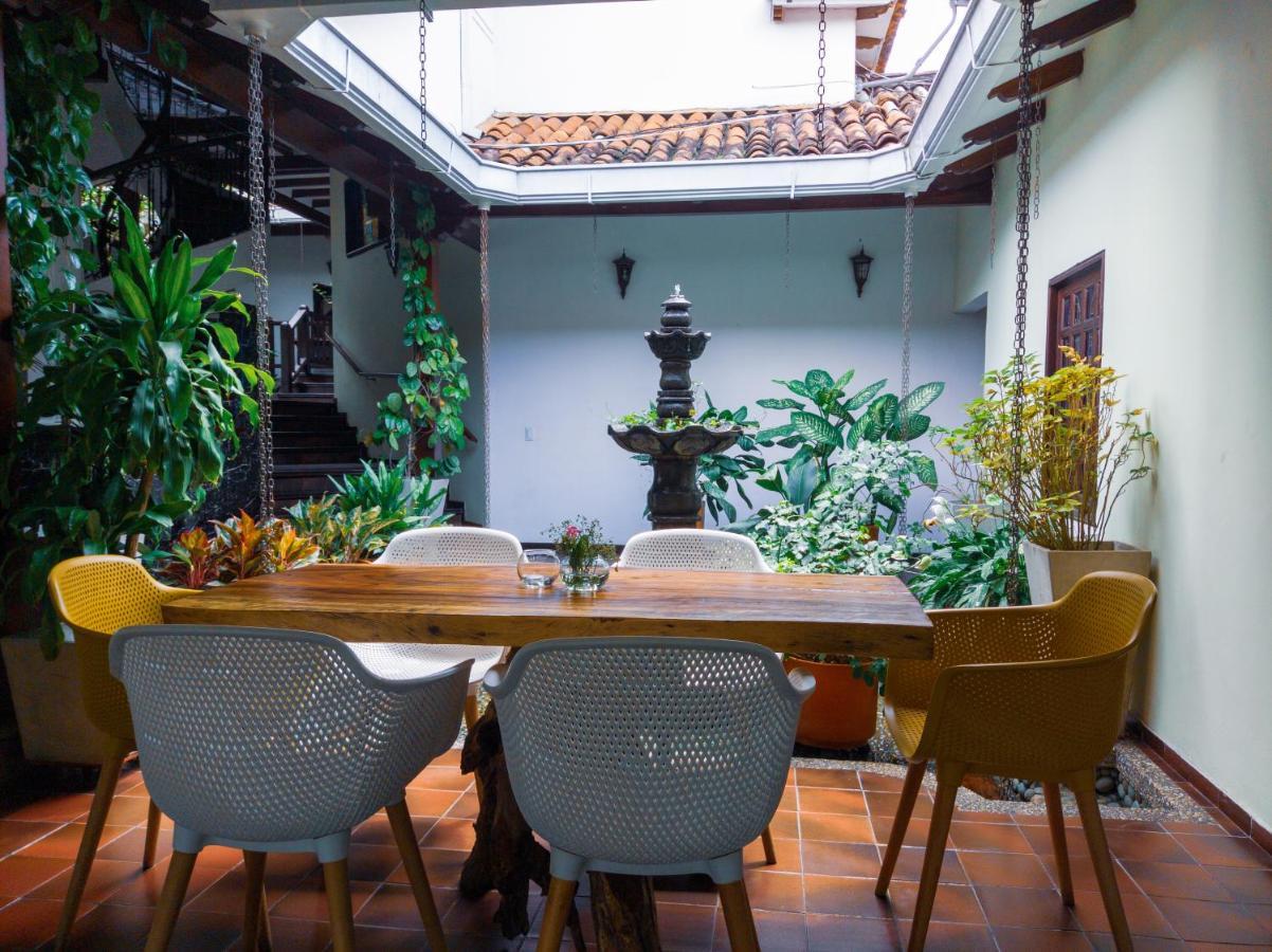 Hotel Boutique La Casa De Piedra Cali Esterno foto