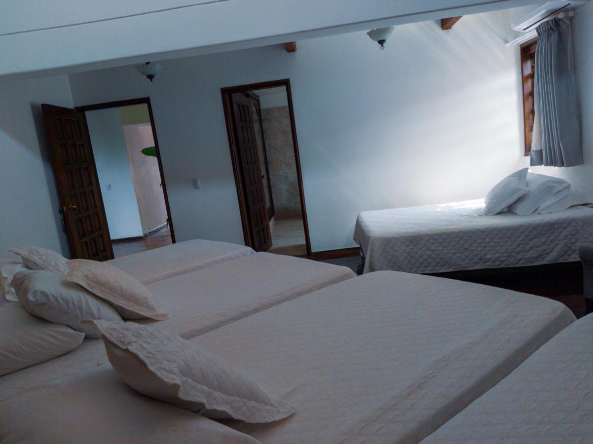 Hotel Boutique La Casa De Piedra Cali Esterno foto