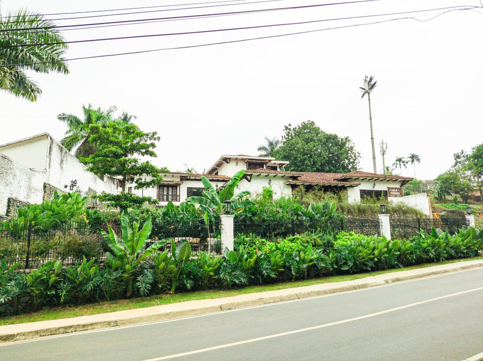 Hotel Boutique La Casa De Piedra Cali Esterno foto